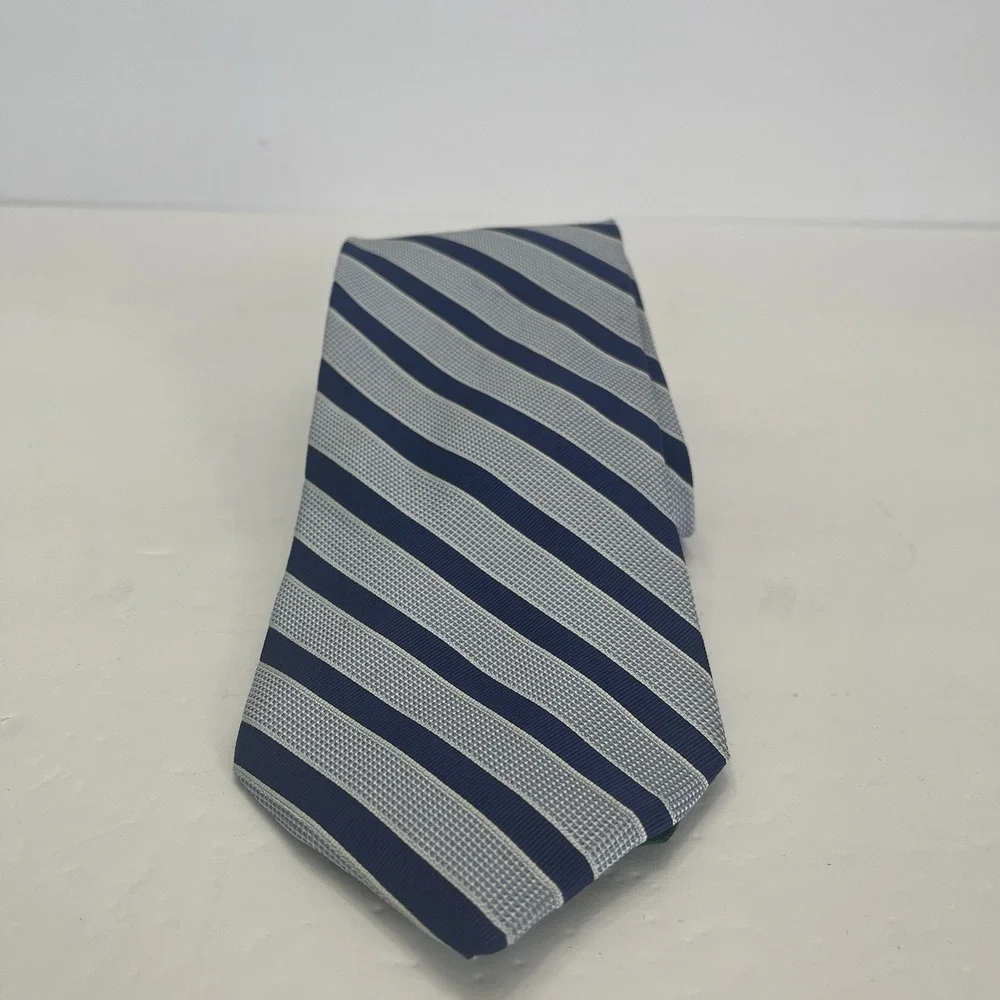 Tommy Hilfiger Silk Tie Navy and Light Blue‎ Stripe Diagonal Preppy